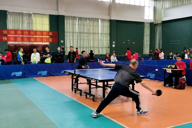 在强臂外野 在强臂外野