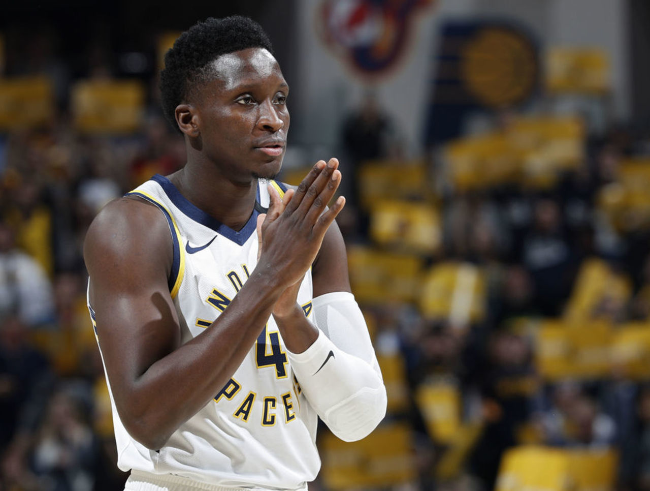 一块移动板 一块移动板